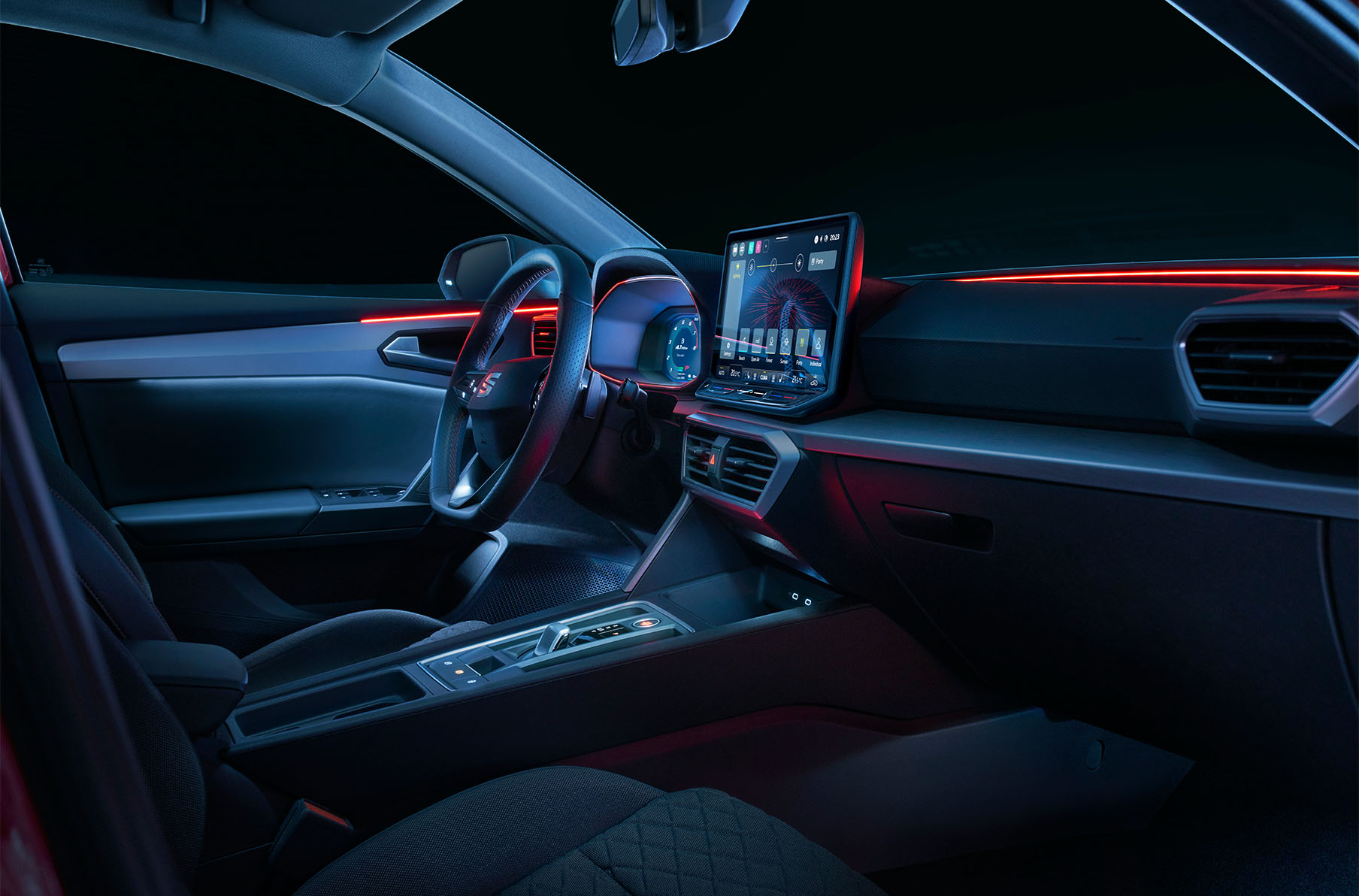 seat leon interieuraanzicht van het dashboard en de sfeerverlichting